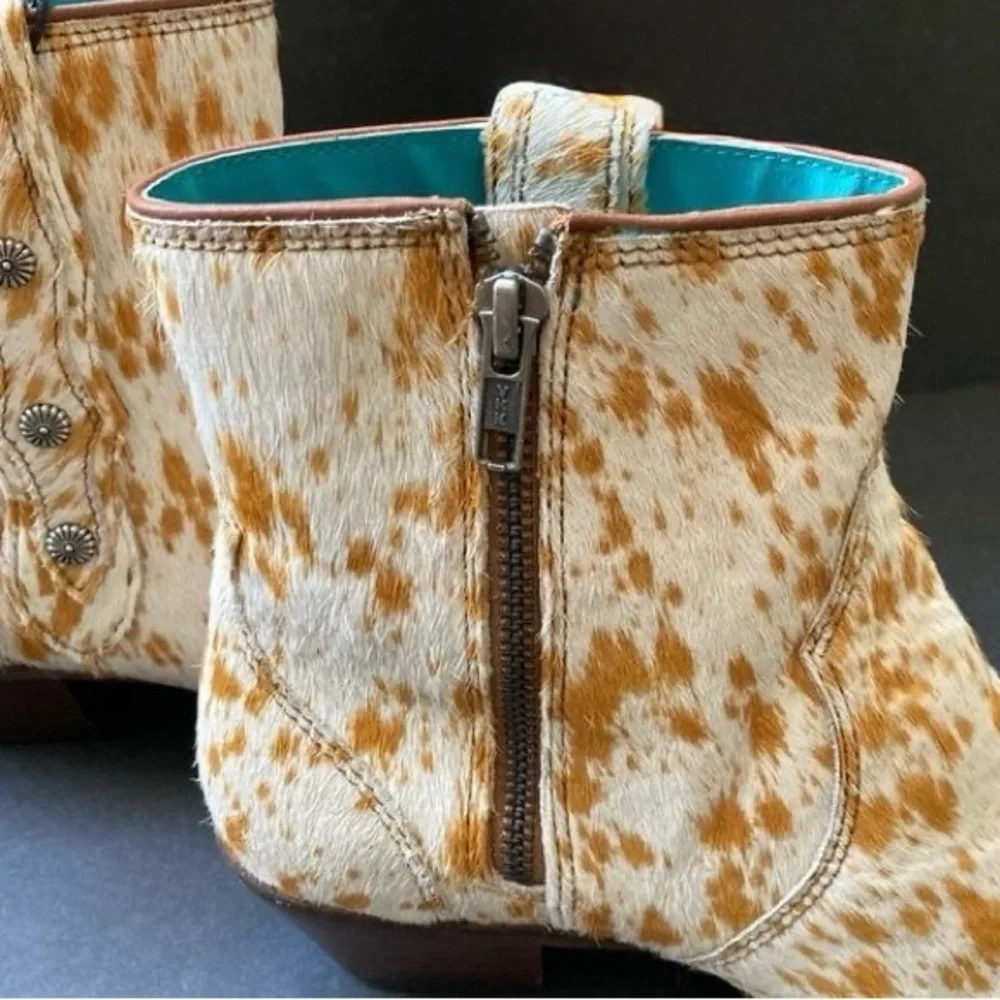 NEW Southwestern Myra Bag Leather CowHair Gold White Women’s Size 10 Ankle Boots